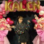 Kalen Anzai Instagram – 写真集お渡し会、オンライン
有り難うございました🫶🫶
みんなに会えてとっても幸せでした！ありがとう🥹
いっぱい読んでね！！

そしてファンのみんなからのバルーンまで🥹
ありがとおおおおお🥹感動！
会いに来てくれてとっても嬉しかったー！🥹
プレゼントも沢山🥹ありがとう😭
帰って余韻に浸らせて頂きます🫠🫶