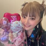 Kalen Anzai Instagram – 写真集お渡し会、オンライン
有り難うございました🫶🫶
みんなに会えてとっても幸せでした！ありがとう🥹
いっぱい読んでね！！

そしてファンのみんなからのバルーンまで🥹
ありがとおおおおお🥹感動！
会いに来てくれてとっても嬉しかったー！🥹
プレゼントも沢山🥹ありがとう😭
帰って余韻に浸らせて頂きます🫠🫶