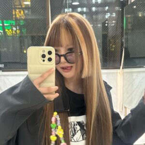 Kalen Anzai Instagram - 姫カットとブリーチぬきっぱで治安悪めでかわ
