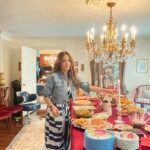 Kalomoira Sarantis Instagram - Χρόνια πολλά σε όλους!! Happy Easter! 🐣🐰🤍Last picture is my beautiful mother in law Loula. She made such a nice dinner for everyone! We love u ma!🫶