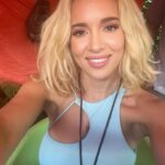 Kalomoira Sarantis Instagram - Hello guys 🫶 stay tuned every Wednesday & Thursday 22:20 #IamACelebrityGR @skaitv.gr 🦎 #Kalomira #SkaiTvGr #AcunMedya @acunmedya #AcunMedyaGlobal