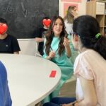 Kalomoira Sarantis Instagram – Μια μεγάλη έκπληξη περίμενε τα παιδιά του κέντρου μας ,  την εβδομάδα που μας πέρασε ,όταν αντίκρισαν μπροστά τους  την αγαπημένη τους τραγουδίστρια Καλομοιρα @itskalomira 🎤! Προσιτή , χαμογελαστή και με μια μεγάλη αγκαλιά, γεμάτη δώρα 🎁 μοίρασε χαμόγελα σε όλους μας! 😀 Οι μικροί μας «δημοσιογραφοι» ήταν ενθουσιασμένοι με την άφιξη της και δεν σταμάτησαν να της κάνουν ερωτήσεις! Ύστερα τα παιδιά της είχαν ετοιμάσει μια έκπληξη: έναν διαγωνισμό μουσικής 🎼 με παλιες συμμετοχές της Ελλάδας στην Eurovision  οπου φυσικά δεν μπορούσε να λείπει το τραγούδι της : My secret combination, το οποίο μας ερμήνευσε χωρίς κανένα δισταγμό!!!! Νικήτρια του διαγωνισμού δεν μπορούσε να είναι άλλη από την Καλομοιρα🏅 ,η οποία παρέλαβε το βραβείο που της ειχαν φτιάξει τα ίδια τα παιδιά 🏆
Σας ευχαριστούμε για όλα!!!♥️