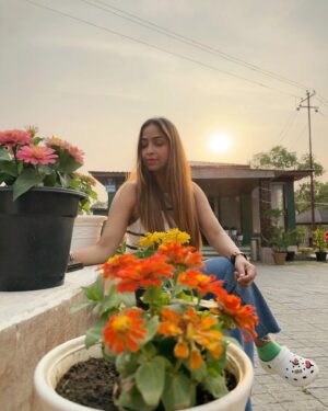 Kalpana Kalita Instagram - “Let your light shine as brightly as the sun, illuminating the world with your warmth and radiance.”