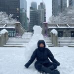 Kamasean Matthews Instagram - I made a snow beaaaaaaarrrr (took 4hours and 1 shoe change but we pulled through) if you see this post bcs u saw the lil note i put on the bear, thank u for appreciating my masterpiece and making my day HAHAHA swipe left to see how it started lol