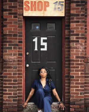 Kamilah Marshall Instagram - Just me SITTIN’  on a stoop BRACING myself for my MATH midterm bye.
•
•
•
#midterms #berkleeanywhere #doihavetoleave #ilovecollege #stooplife

📸 @sylmac