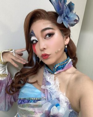 Kanako Takatsuki Instagram - @saga_the_stage 
無事に初日幕開けました⚔️
頼もしい座組の皆さまに支えられながら日々悩み、色々なものを吸収しています🔥
ゲーム未プレイでも見応え抜群な内容です❕
足を運んでいただけると幸いです🩵

https://sagastage.jp/reuniverse/

リズ・リン・ウッド役 高槻かなこ
#サガステ #ロマンシングサガリユニバース #ロマンシングサガ  #実はもう一つ衣装あります