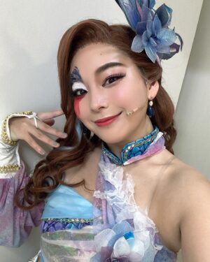 Kanako Takatsuki Instagram - @saga_the_stage 
無事に初日幕開けました⚔️
頼もしい座組の皆さまに支えられながら日々悩み、色々なものを吸収しています🔥
ゲーム未プレイでも見応え抜群な内容です❕
足を運んでいただけると幸いです🩵

https://sagastage.jp/reuniverse/

リズ・リン・ウッド役 高槻かなこ
#サガステ #ロマンシングサガリユニバース #ロマンシングサガ  #実はもう一つ衣装あります