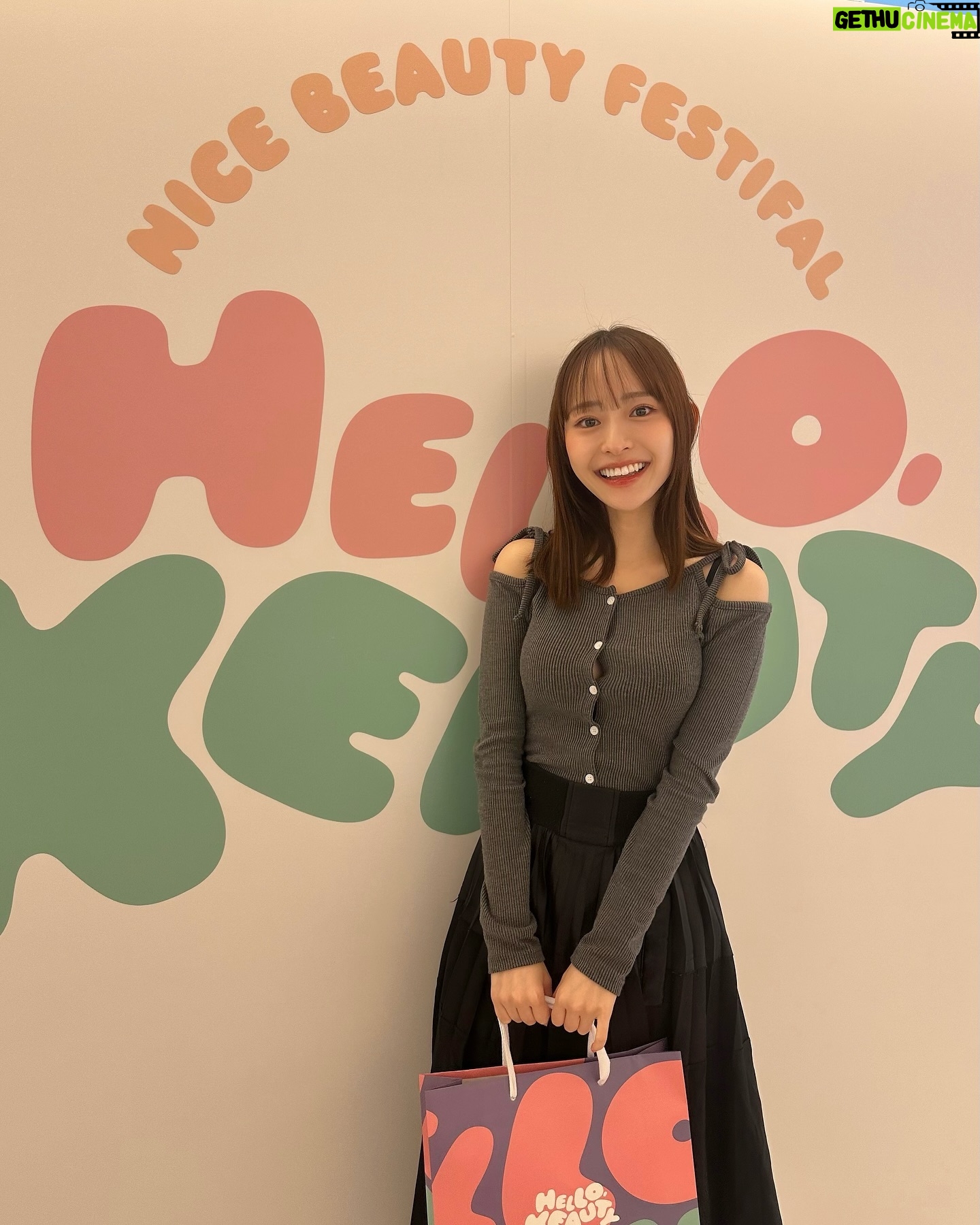Kanami Takasaki Instagram - NICE BEAUTY FESTIVAL 『HELLO KEAUTY』へ一足お先に行ってきました🇰🇷💄 普段愛用してる大好きな韓国コスメから気になっていたアイテムまで沢山あって、その空間にいるだけで幸せだった〜^.ˬ.^ 直接コスメのお試しができたり、来場者様限定で素敵なプレゼントまであって豪華イベントすぎました♡/ 明日から一般公開なので気になる方は是非行ってみて下さいね☺︎ #hellokeauty