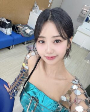 Kang Hye-yeon Instagram - Like 단스 가수 빠밤