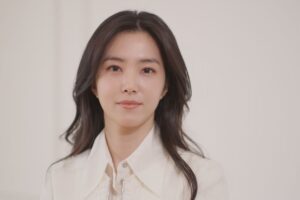 Kang Ji-young Instagram - 유느님과 조셉 자기님 뵙고 왔습니다.
녹화 당시에도 떨렸는데, 오늘도 괜히 떨리네요🫨
잠시 후 저녁 8:45에 만나요!
#유퀴즈온더블럭