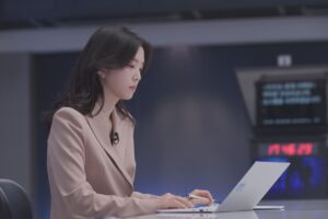 Kang Ji-young Instagram - 유느님과 조셉 자기님 뵙고 왔습니다.
녹화 당시에도 떨렸는데, 오늘도 괜히 떨리네요🫨
잠시 후 저녁 8:45에 만나요!
#유퀴즈온더블럭