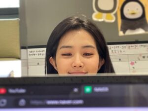 Kang Ji-young Instagram - 🙂🙃