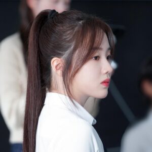Kang Na-eon Instagram - 저에게 너무나 과분하게 멋지고 빛나는 예림이를 연기할 수 있어서 행복했고 감사했습니다 
많은 애정과 관심으로 피라미드게임 지켜봐주신 모든 분들께 정말 정말 진심으로 감사드립니다! 

그리고 멋진 작품 세상에 내놓아주신 감독님, 작가님, 모든 스텝분들, 배우분들 정말 고생 많으셨고 감사합니다

피라미드게임, 2학년 5반, 그리고 임예림! 잘가라 .. 🥹
난 당신의 .. 승 리 요 정 호우! 💙