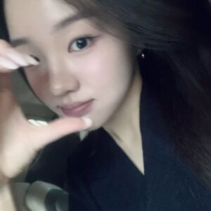 Kang Na-eon Instagram - 기자님들 감사합니다 🤍💐 셀카 왕창 ..