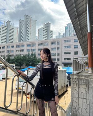 Kang Na-eon Instagram - 백연제 축하공연  딜라이트 - Blind
리더 임예림 🫡 ✨ #피라미드게임