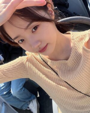 Kang Na-eon Instagram - 눈물의 수학여행 이모저모 🚌🔺 #피라미드게임
7.8부 보러 @tving.official  고고 ❤️‍🔥