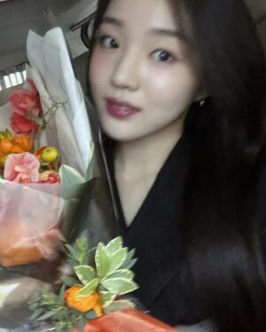 Kang Na-eon Instagram - 기자님들 감사합니다 🤍💐 셀카 왕창 ..