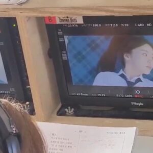Kang Na-eon Instagram - 좋아하는 옥상씬 ☁️
수지자은예림재형 크로스☄️
내일 7-8부 꼭! #피라미드게임