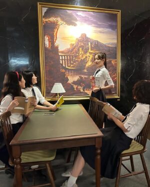 Kang Na-eon Instagram - 예림이의 슬기로운 학교생활 
내일 드디어 목요일이네? ❤️‍🔥🔓 
@tving.official #피라미드게임 #백연여고