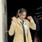 Kang Ji-young Instagram - 🤍🖤🤍🖤 #rebicycle 📹 @emotionstudio_official 💄 @younghan8612 💈 @woori.hyeeun 👗 @seoy0_0nchoi @11eun.g11