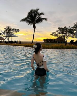 Kang Ji-young Instagram - 🤍🩵💛🧡🏝️