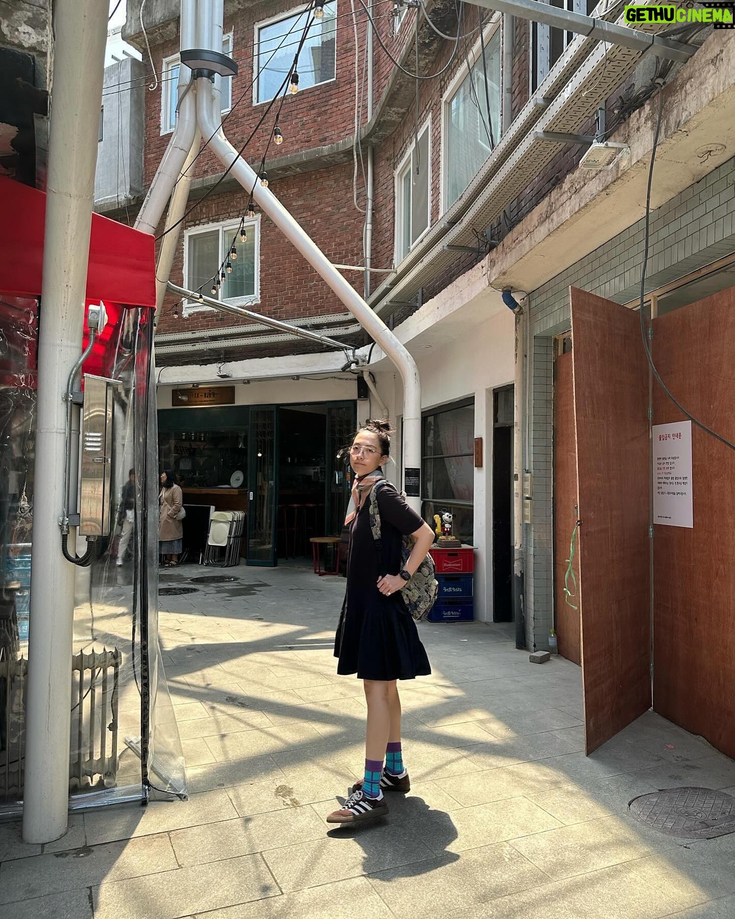 Kang Ji-young Instagram - 「나는 무엇으로부터 왜 해방되고 싶은가요? 」