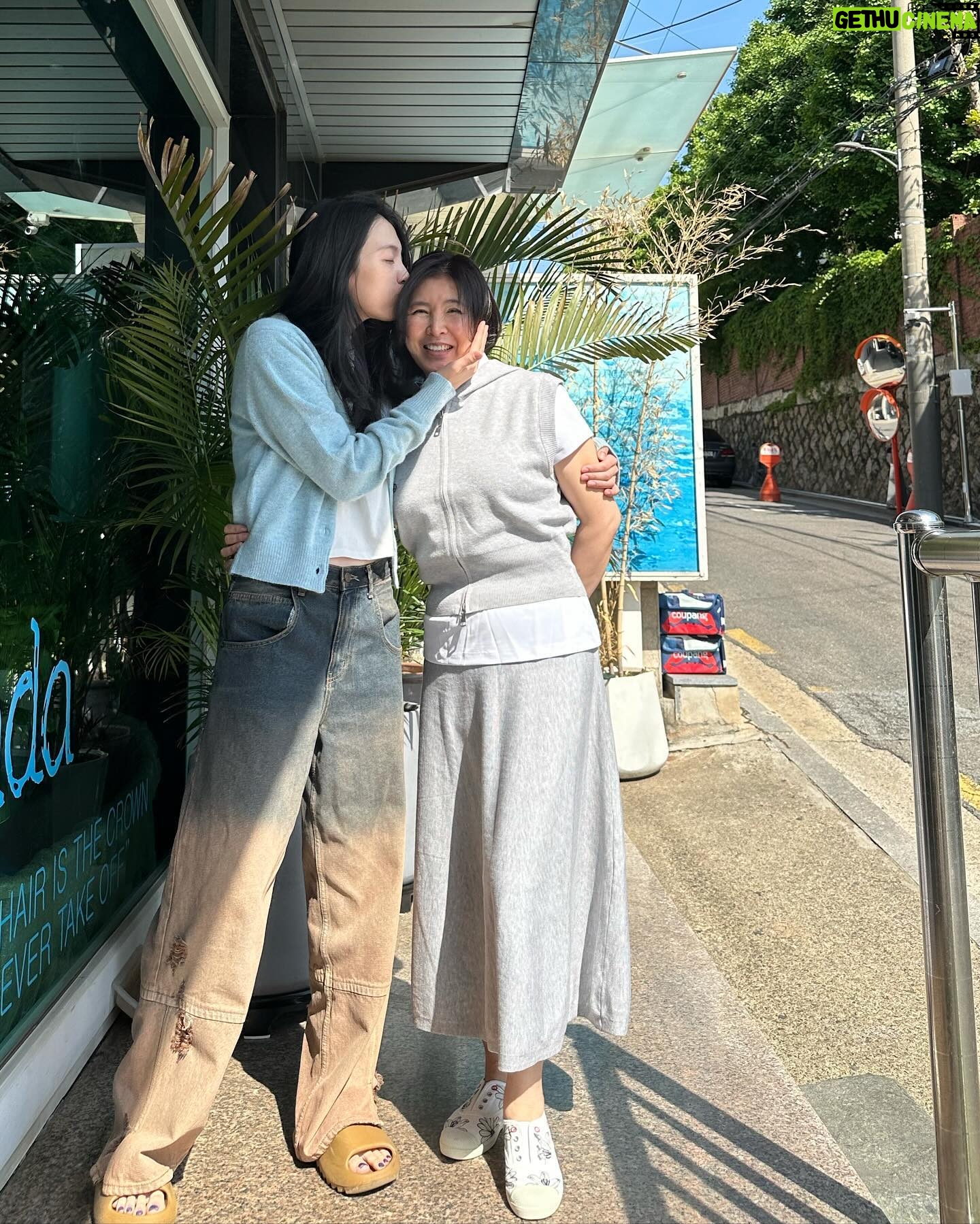 Kang Ji-young Instagram - 「나는 무엇으로부터 왜 해방되고 싶은가요? 」