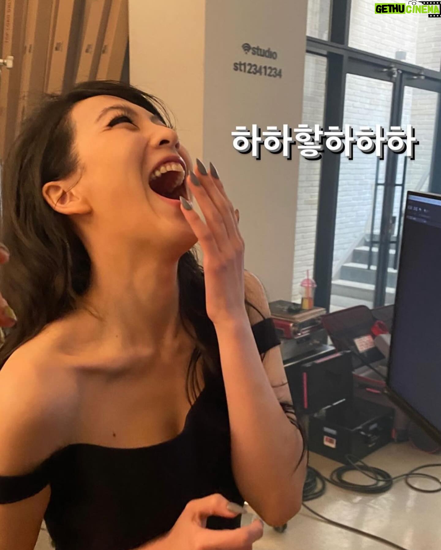 Kang Ji-young Instagram - μμμ WORLD ππ«Άπ»π¦ππ»ββοΈπ¦πππ¨