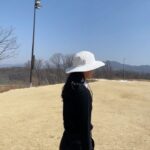 Kang Seung-hyun Instagram - 이쁘고편한 새신신고 시즌 스타트 💚 ⛳️ . . #hyoni_golf #golf #골프