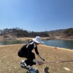 Kang Seung-hyun Instagram - 이쁘고편한 새신신고 시즌 스타트 💚 ⛳️ . . #hyoni_golf #golf #골프