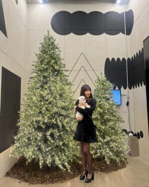Kang Ye-won Instagram - 보리 만나니깐 설렘💜
담엔 빛나두 함께해🫶