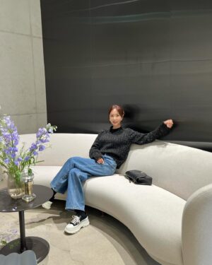 Kang Ye-won Instagram - 늘 감사하는 마음으로💕