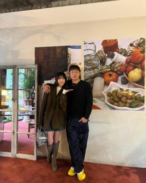 Kang Ye-won Instagram - 여기가 
한국이니 
유럽이니 
 감각이 남다른 
향도 남다른 
역시나 쵝오🫰🫰

응원해 영완아🤗♥️

#contedetulear
