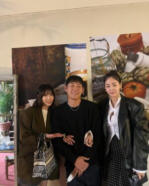 Kang Ye-won Instagram - 여기가 
한국이니 
유럽이니 
 감각이 남다른 
향도 남다른 
역시나 쵝오🫰🫰

응원해 영완아🤗♥️

#contedetulear