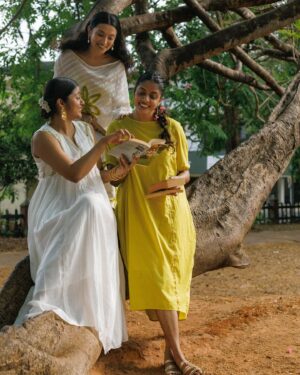 Kani Kusruti Instagram - The simple joys of sharing. 🙈

എന്റെ നിമിഷം - My Time.

For far too long, we’ve witnessed the women in our lives neglecting the rest they truly deserve. This festive season, we refuse to stand for it any longer.
To all the remarkable women—mothers, sisters, daughters, friends, colleagues—who have tirelessly forged and persevered ahead without ever taking a moment for themselves, this one’s a tribute to you.

Let’s embrace tranquility amidst the chaos. Pause, breathe and unwind, unapologetically.

Salt Festive Edit 2024

Models - @kantari_kanmani @_diyamenon__ @malvika.vipin 
Styling - @diyaaa_john 
Outfits - @saltstudio 
Jewellery - @saltstudio 
MUA - @makeupbyzeiramather 
Hair - @abhi_the_makeupartist @m_megha99_official 
Photography - @iamsreejithsnair 
.
.

#festive #festiveedit #vishu #vishucollection #festivecollection #capsulewardrobe #fashionphotographer #editorial #festiveseason #desi #desifashion #explore #fyp #girlsgirlsgirls 
.
(Ootd, capsule collection, festive collection, festive edit, vishu, festive, female friendships, girl gang, friendships, Kerala)