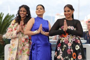 Kani Kusruti Instagram - Beautiful photocall for our team 🤍 ALL WE IMAGINE AS LIGHT by Payal Kapadia world premiered last night in Cannes competition! 

@festivaldecannes @kantari_kanmani @divya_prabha__ @chhaya.kadam.75 @hridhuharoon @azeesnedumangad @petitchaos_
@thomas.hakim @_juliengraff @chalkandcheesefilms @zicdrop @sauntering.soul @baldrfilm @frankhoeve @lesfilmsfauves @condordistribution @theprfactoryfilmpublicity @topshemusic @lavventura_studio #payalkapadia #allweimagineaslight #cannesfilmfestival #cannes2024 #india #indianmovie
@janus_films @asideshowfilm