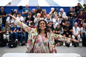 Kani Kusruti Instagram - Beautiful photocall for our team 🤍 ALL WE IMAGINE AS LIGHT by Payal Kapadia world premiered last night in Cannes competition! 

@festivaldecannes @kantari_kanmani @divya_prabha__ @chhaya.kadam.75 @hridhuharoon @azeesnedumangad @petitchaos_
@thomas.hakim @_juliengraff @chalkandcheesefilms @zicdrop @sauntering.soul @baldrfilm @frankhoeve @lesfilmsfauves @condordistribution @theprfactoryfilmpublicity @topshemusic @lavventura_studio #payalkapadia #allweimagineaslight #cannesfilmfestival #cannes2024 #india #indianmovie
@janus_films @asideshowfilm