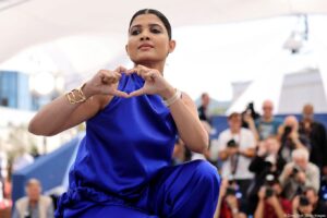 Kani Kusruti Instagram - Beautiful photocall for our team 🤍 ALL WE IMAGINE AS LIGHT by Payal Kapadia world premiered last night in Cannes competition! 

@festivaldecannes @kantari_kanmani @divya_prabha__ @chhaya.kadam.75 @hridhuharoon @azeesnedumangad @petitchaos_
@thomas.hakim @_juliengraff @chalkandcheesefilms @zicdrop @sauntering.soul @baldrfilm @frankhoeve @lesfilmsfauves @condordistribution @theprfactoryfilmpublicity @topshemusic @lavventura_studio #payalkapadia #allweimagineaslight #cannesfilmfestival #cannes2024 #india #indianmovie
@janus_films @asideshowfilm