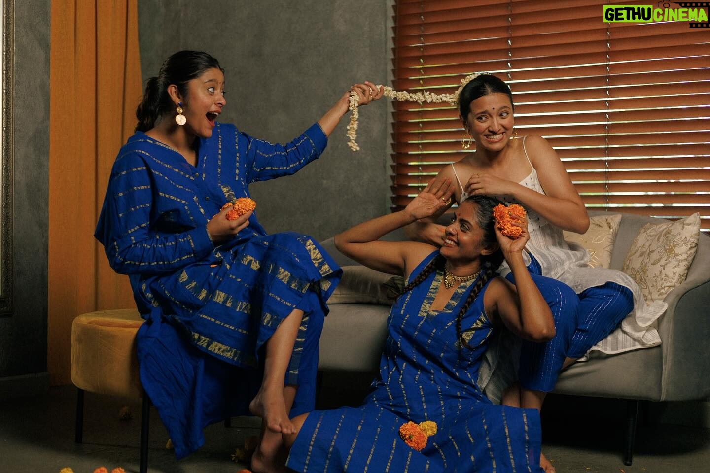 Kani Kusruti - 3K Likes - when the cousins meet after forever 😆
എന്റെ നിമിഷം - My Time.
Salt Festive Edit 2024
Models - @kantari_kanmani @_diyamenon__ @malvika.vipin
Styling - @diyaaa_john
MUA - @makeupbyzeiramather
Hair - @abhi_the_makeupartist @m_megha99_official
Photography - @iamsreejithsnair
Videography - @ad.muni
.
.
#festive #festiveedit #vishu #femalefriendship #besties #bff #festivecollection #capsulewardrobe #fashionphotographer #editorial #festiveseason #desi #desifashion #explore #fyp
.
(Ootd, capsule collection, festive collection, festive edit, vishu, festive, girl gang, besties, Kerala)