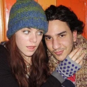 Kaniehtiio Horn Instagram - Tiny me (19-23?), theatre school grad living in the Plateau of Montreal, working at Calories in Westmount for like $7.30 an hour and auditioning. Luckily my rent was $225. Crazy times. 

#montreal #plateau #theatregrad #oldschool #early2000s #strugglingactor