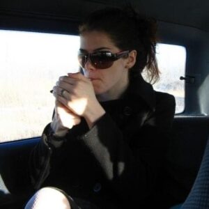 Kaniehtiio Horn Instagram - Tiny me (19-23?), theatre school grad living in the Plateau of Montreal, working at Calories in Westmount for like $7.30 an hour and auditioning. Luckily my rent was $225. Crazy times. 

#montreal #plateau #theatregrad #oldschool #early2000s #strugglingactor