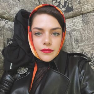 Kaniehtiio Horn Instagram - April was kind of mental and I’m still recovering. 
🤍🤍🤍🤍🤍
#TheSensitiveKind is a dream job. Niawen @sterlinharjo for bringing me along for the ride. 💋

✈️ Bahamas ✈️ Kahnawake ✈️ LA ✈️ Oklahoma City ✈️ Kahnawake ✈️ Tulsa ✈️ LA✈️ Kahnawake 😵‍💫
