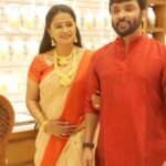 Kannika Snekan Instagram - @pothysswarnamahal Introducing India's First ever REVERSIBLE GOLD JEWELLERY, "Swarna Lakshana Collections". Get 1 jewellery with 2 different designs, all at the price of 1. Italian Craftsmanship on one side and Traditional Antique Craftsmanship on another side. A wide range of earrings from 8 grams, bracelet from 16 grams, necklace from 24 grams apart from Haram and Bridal Sets. Neengalum Kalakunga with Pothys Swarna Mahal's Swarna Lakshana Collections, exclusively at their Chromepet,Chennai, Nellai and Thiruvananthapuram showrooms. For details call, 044-40747576 and 044-40747474