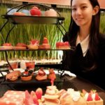 Kanon Miyahara Instagram - お母さんの誕生日で リクエストだったアフタヌーンティーへ🫖 いちご尽くしで私得🍓 ゆっくり話しながら美味しい スイーツ食べて幸せ大満足です。 お母さん誕生日おめでとう🎉