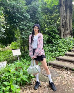 Kanon Miyahara Instagram - #かのんのしふく

ちょっと肌寒かったから
ビーニー被れて嬉しかった😎🤍

shirt: @shein_japan 
T shirt: @gap_jp 
pants: @aclent_official 
beanie: @wego_official 
shoes: @grounds.official