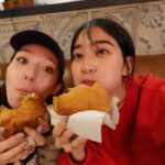 Kanon Miyahara Instagram - ハンバーガー 一緒に食らいついた日🍔 久しぶりだけど安定の心地よさ @kaede626