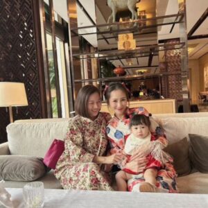 Kanya Rattanapetch Instagram - 🎊Happy Chinese New Year 🎊
ขอบคุณแต๊ะเอียจากพี่มี่นะค่าาา 🥰🥰🥰