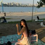 Kanyaphak Pongsak Instagram – ที่มาของคำว่าเห่อ..ซื้ิอปุ้ปใส่ปั้ป เพราะอยู่ไทยลุคนี้ไปไหน..😂🌸🇰🇷