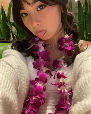 Kaori NeVille Instagram - More grad photos! 

#grad #outfit #summer #fyp #explorepage #hairstyle #model #fancy