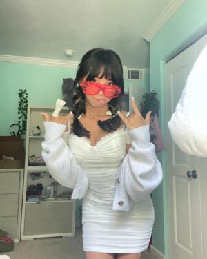 Kaori NeVille Instagram - More grad photos! 

#grad #outfit #summer #fyp #explorepage #hairstyle #model #fancy
